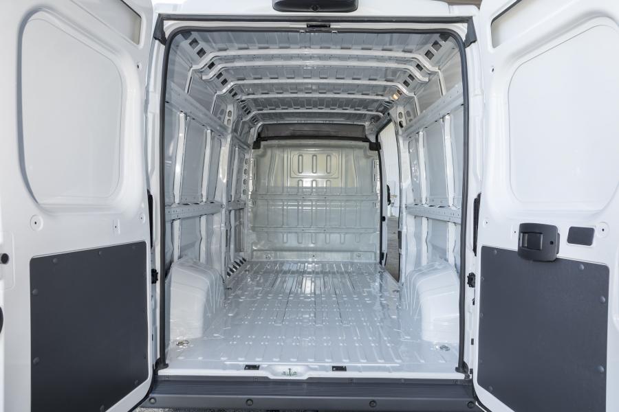Багажник Fiat Ducato Maxi Van Natural Power L3H2 (290) 2017 года  (фото 4 из 15)